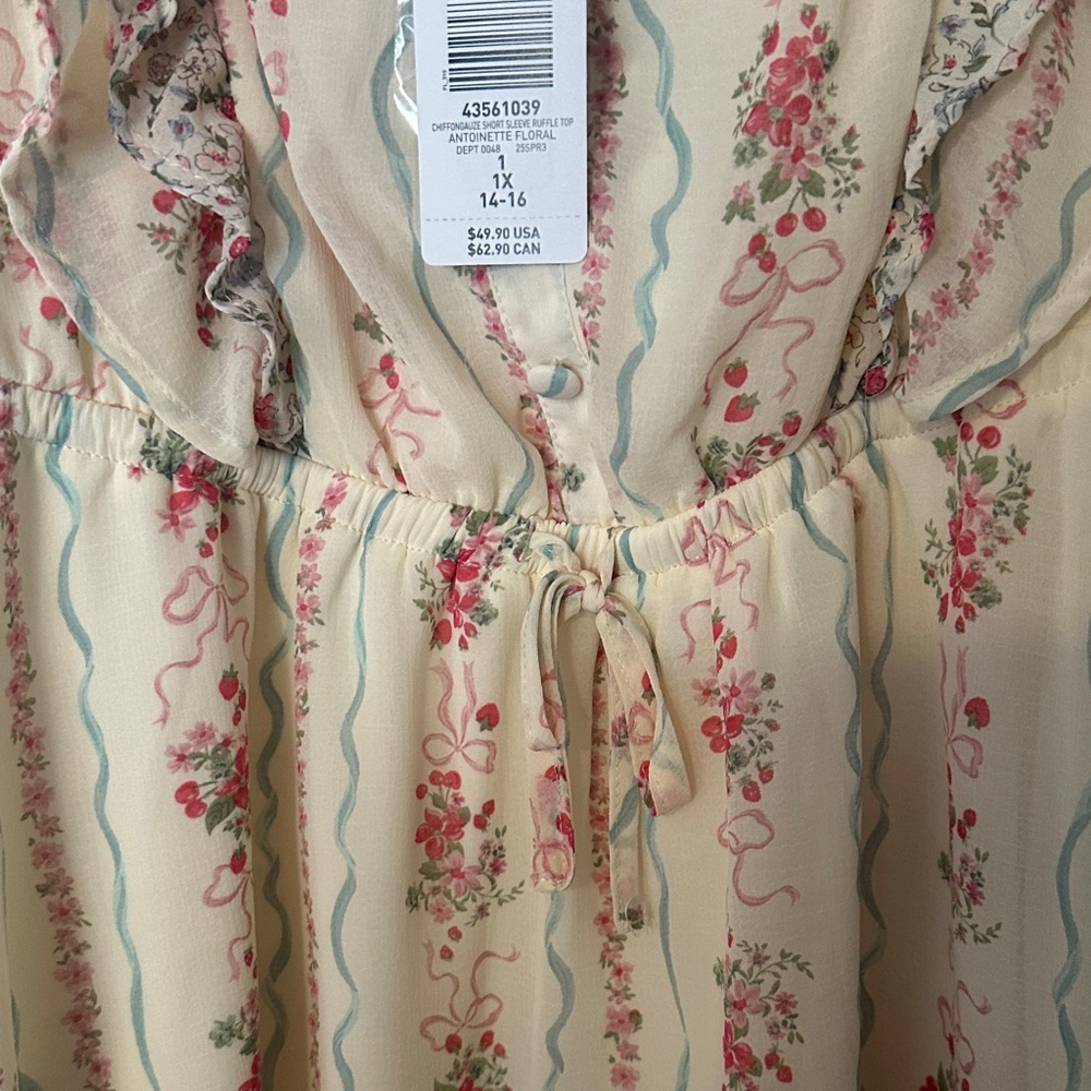 torrid Cream Floral Ruffle Tie-Front Blouse - Picture 3 of 8